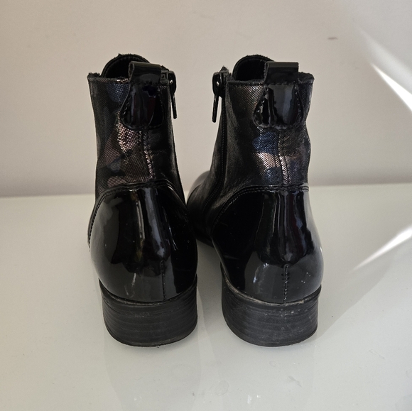 REMONTE Patent Leather Ankle Booties - Blue /Silver Camo,Mirrored Plates. 6.5-7 - Picture 7 of 14